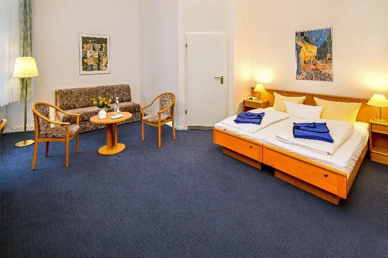 Amc - Schoeneberg 3* Berlino
