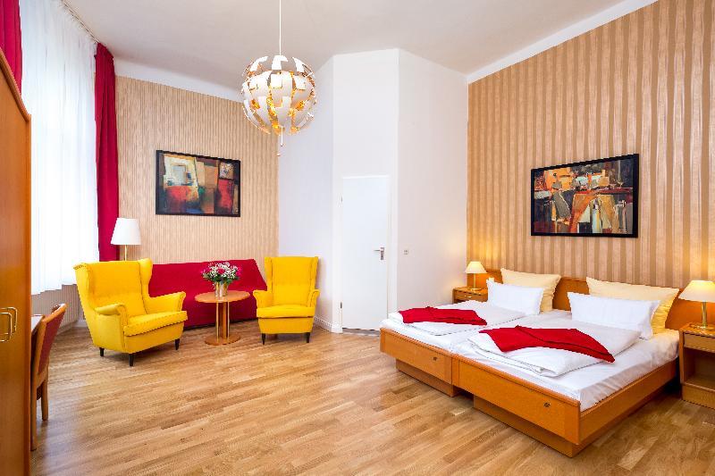 Amc - Schoeneberg 3* Berlino